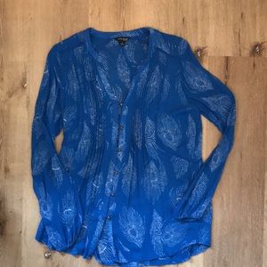 Blue and white Lucky Brand feather/leaf boho button down tunic